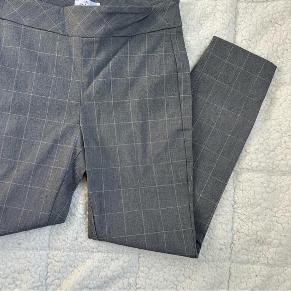 RW&CO. Camber & Grace Gray Plaid Dress Pants - Picture 3 of 12